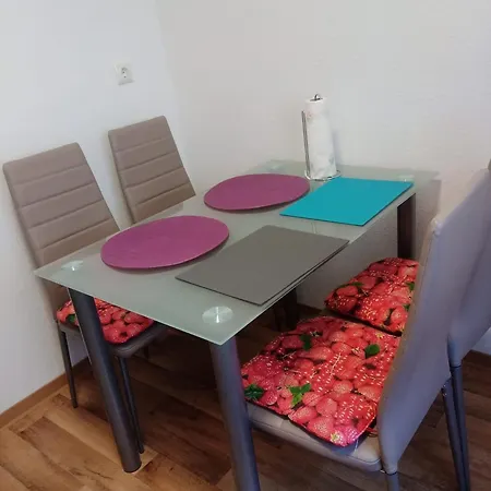 Bei Ede & Helli Apartamento