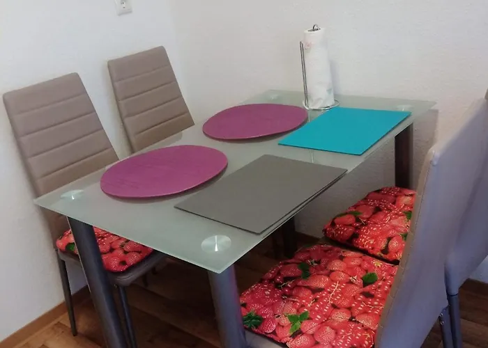 Bei Ede & Helli Lägenhet