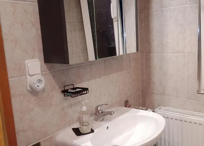 Daire Bei Ede & Helli *